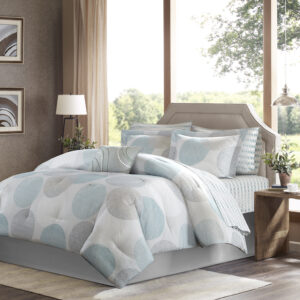 The Madison Park Essentials Knowles Complete Comforter and Cotton Sheet Set brings a clean