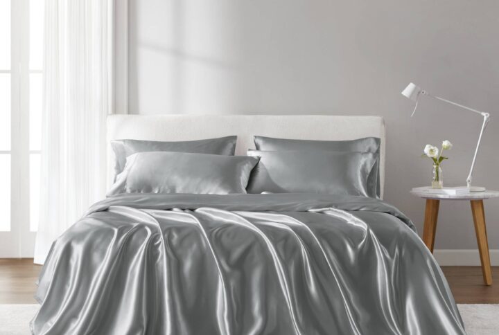 Fall asleep in smooth and luxurious comfort with our wrinkle-free satin sheets. These satin sheets are gentle on your skin and hair