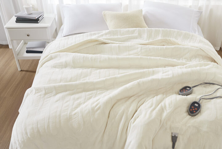 Sleep in ease in our Beautyrest Heated blanket with Secure Comfort Technology