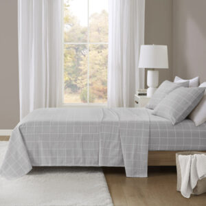 Sleep in warm and ultra-soft comfort with the Beautyrest Oversized Cotton Flannel Sheet 4 piece sheet set. This flannel sheet set features superior brushed fabric for incredible softness and oversized dimensions to fit premium mattresses. Pre-shrunk for a guaranteed comfort and secure fit. This sheet set is also OEKO-TEX certified