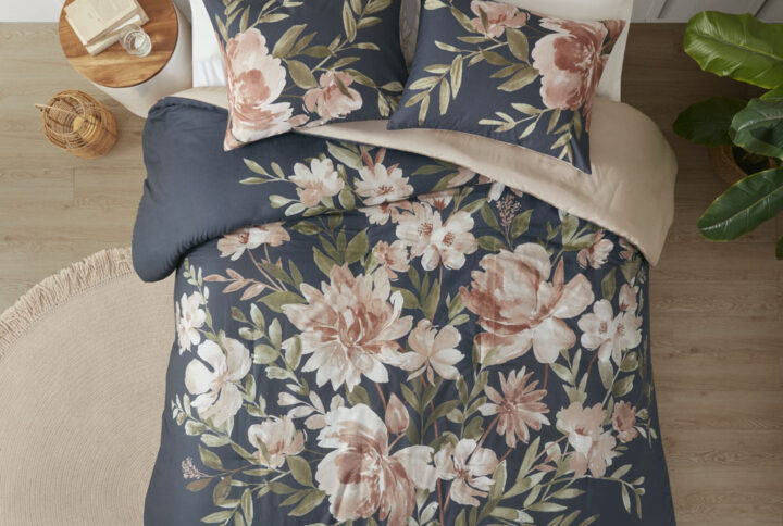 Bring beauty and graceful style to your bedroom with the Madison Park Camillia 3 Piece Cotton Duvet Cover Set. The navy duvet cover and 2 matching shams feature a large blush floral print to create a stunning shabby chic look. A solid blush reverse adds a soft touch of color to contrast the face of the duvet cover. This cotton duvet cover set is also OEKO-TEX certified