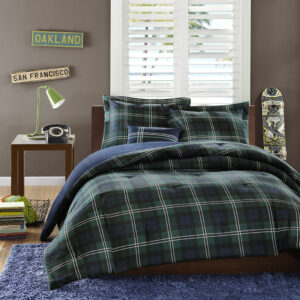 creating a handsome cabin-inspired look. Completing this plaid comforter is 1 oblong decorative pillow that pairs perfectly with the top of the bed. Machine washable for easy care