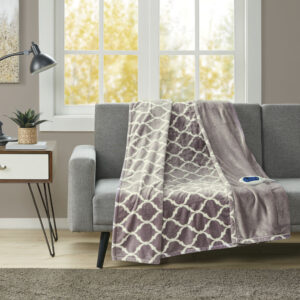 Our heated throw utilizes state of the art Secure Comfort heated technology that adjusts the temperature of your throw based on overall temperature