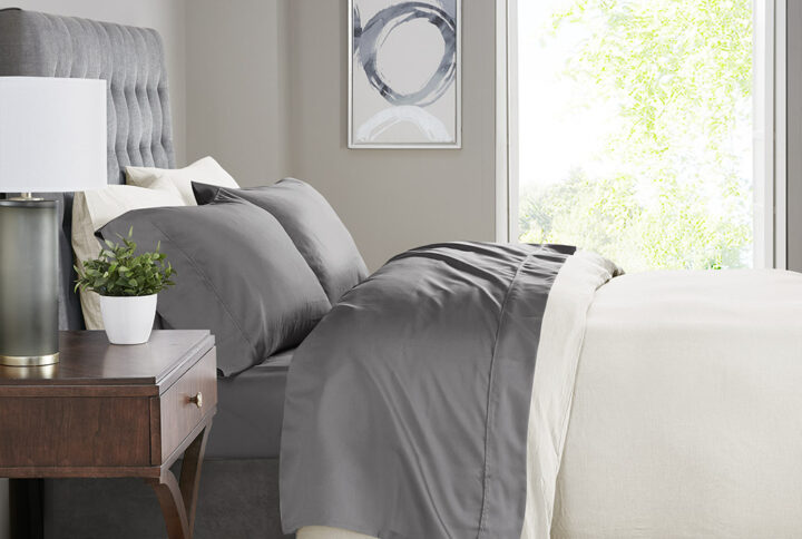 Sleep in the lush comfort of the Madison Park 525 Thread Count Cotton Blend Sheet Set. This solid sheet set is made from cotton blend sateen weave fabric with a 525 thread count. Our sheets go through a very light brushing process that gives them an incredible peach-like feel against your skin. If you've wanted to try cotton sateen sheets in the past