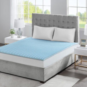 The Sleep Philosophy 1.5 inches Gel Memory Foam Topper features a unique convoluted design to provide maximum airflow