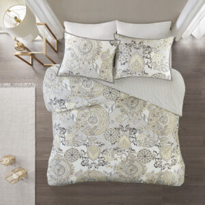 Refresh your bedroom with the Madison Park Isla 3 Piece Cotton Printed Reversible Duvet Cover Set. The 100% cotton duvet cover and shams flaunt a botanical floral design with a medallion motif printed in soft watercolor hues. A printed pattern on the reverse complements the top of the bed