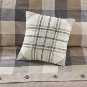 Madison Park Ridge 6 Piece Herringbone Duvet Cover Set is the perfect update to your bed. This duvet cover sports a buffalo plaid pattern printed on herringbone fabric