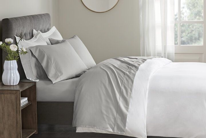 Sleep soundly in the comfort of the Beautyrest 400 Thread Count wrinkle resistant cotton sateen sheet set. The fitted sheet features a 1-inch elastic band fully around the edge which keeps the sheet in place. Machine washable for easy care