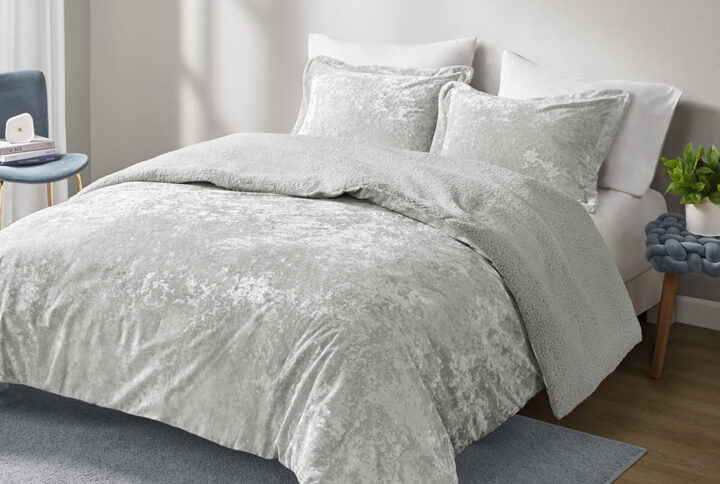 The luxurious Intelligent Design Mira velvet comforter set features a soft and cozy sherpa reverse that lets you snuggle up in style and comfort. The crushed velvet fabric will make your bedroom look and feel like a dream