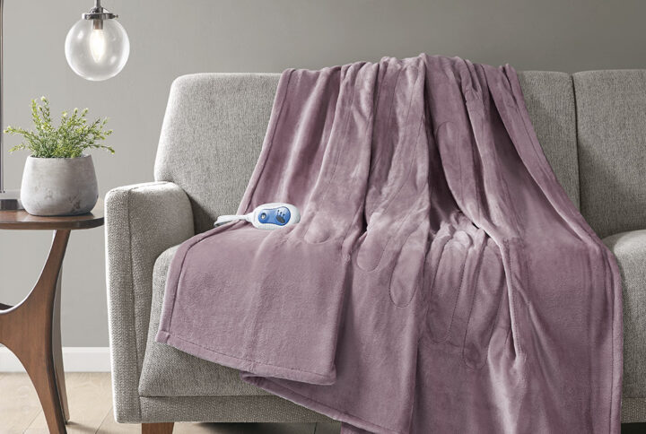 Our heated throw utilizes state of the art Secure Comfort heated technology that adjusts the temperature of your throw based on overall temperature