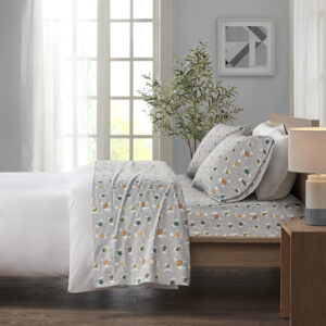 Keep warm and cozy with this ultra-soft cotton flannel sheet set