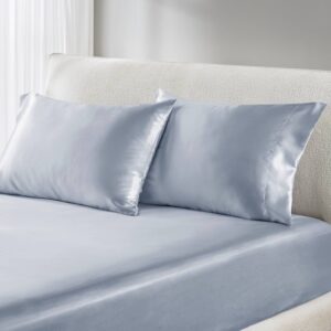 Fall asleep in smooth and luxurious comfort with our wrinkle-free satin pillowcases. These satin pillowcases are gentle on your skin and hair