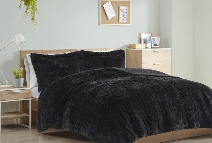 The Intelligent Design Malea Shaggy Long Fur Comforter Mini Set brings a soft contemporary update to your bedroom. The comforter and shams (1 in Twin/TwinXL) feature stylish shaggy faux fur that creates a soft fluffy texture and modern look. The solid plush reverse adds a soft and warm touch. Items in the set may come in a rolled or compressed packaging