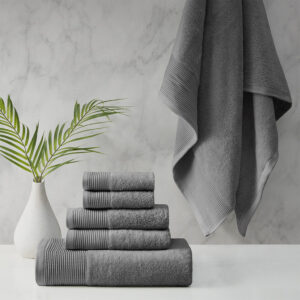 Refresh your bathroom with the luxurious and eco-friendly Beautyrest Nuage Tri Blend Antimicrobial 6 Piece Towel Set. This 600gsm premium quality towel set has a natural sheen and a soft