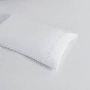 our sheet sets have a gentle sheen and extra-smooth touch for year-round comfort. The single-line Baratta hemstitching adds a luxurious decorative touch