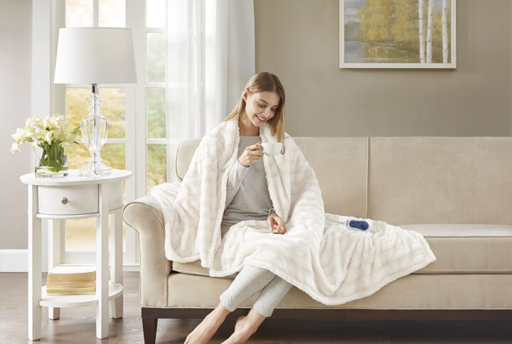 Our heated throw utilizes state of the art Secure Comfort heated technology that adjusts the temperature of your throw based on overall temperature