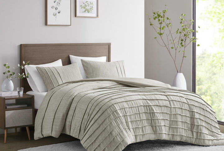 Beautyrest’s Maddox duvet cover set brings an elevated clean and casual vibe to your bedroom. With pleats on a striated natural fabric