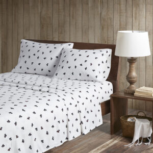 Stay warm and cozy through the night with this incredibly soft cotton flannel sheet set. Featuring fun novelty and classic prints