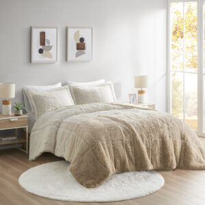 Create a cozy and comfy space with the Intelligent Design Brielle Shaggy Faux Fur Comforter Mini Set. This shaggy fur comforter features an ombre design with a soft