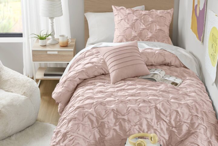 This comforter set combines casual elegance with all-season coziness