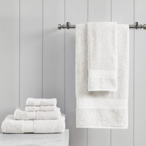 The Madison Park 6 Piece Organic Cotton Towel Set brings an all-natural