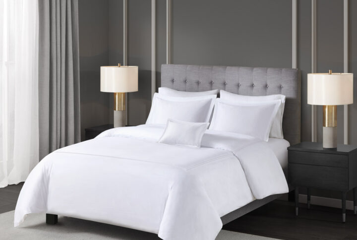Make every night feel like a luxurious hotel escape with this 500 Thread Count duvet cover set. Made of soft cotton