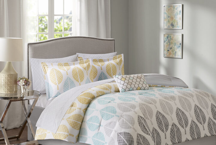 Create a relaxing vibe in your bedroom with the Madison Park Essentials Central Park Comforter Set with Cotton Sheet Set. This bedding set is OEKO-TEX certified