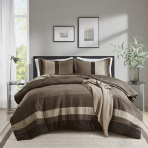 Experience luxury with this pieced bedding set featuring a transitional stripe pattern and solid backing crafted from premium faux suede. The fluffy texture enhanced by the high-quality polyester filling
