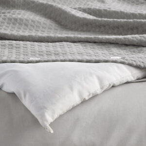 breathable comfort in the summer.