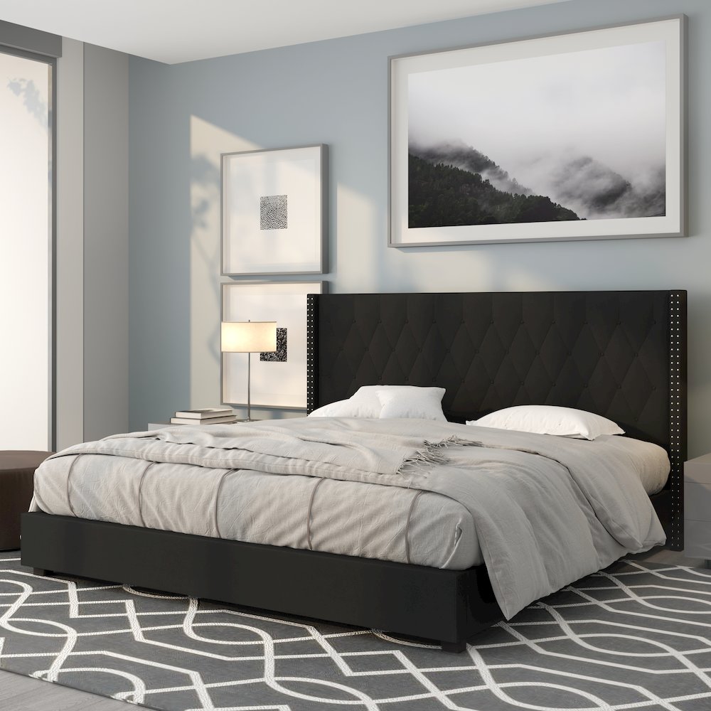 King Size Tufted Upholstered Platform Bed in Black Fabric