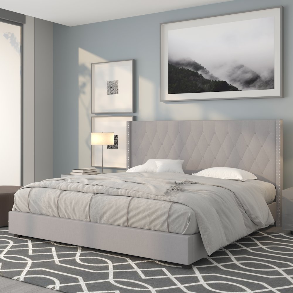 King Size Tufted Upholstered Platform Bed in Light Gray Fabric