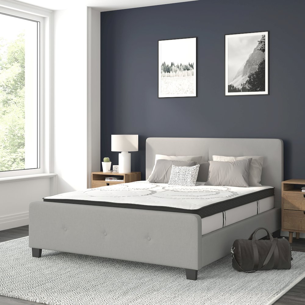 Queen Size Tufted Upholstered Platform Bed in Light Gray Fabric