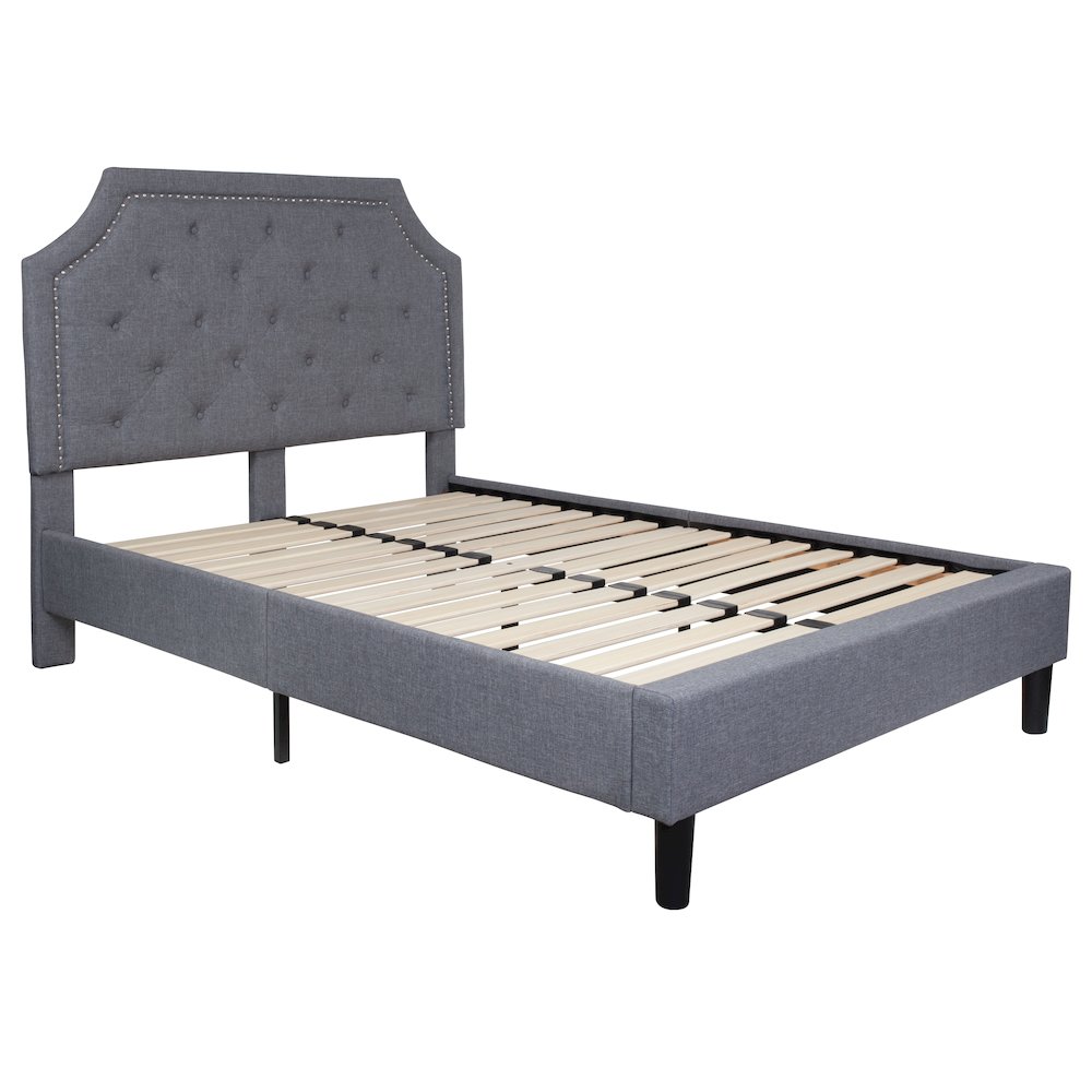 Full Size Tufted Upholstered Platform Bed in Light Gray Fabric