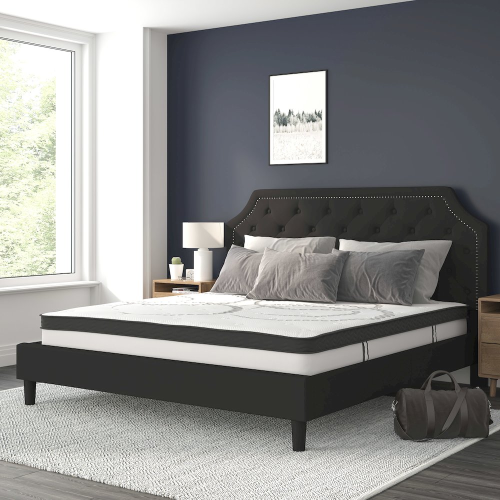 King Size Tufted Upholstered Platform Bed in Black Fabric