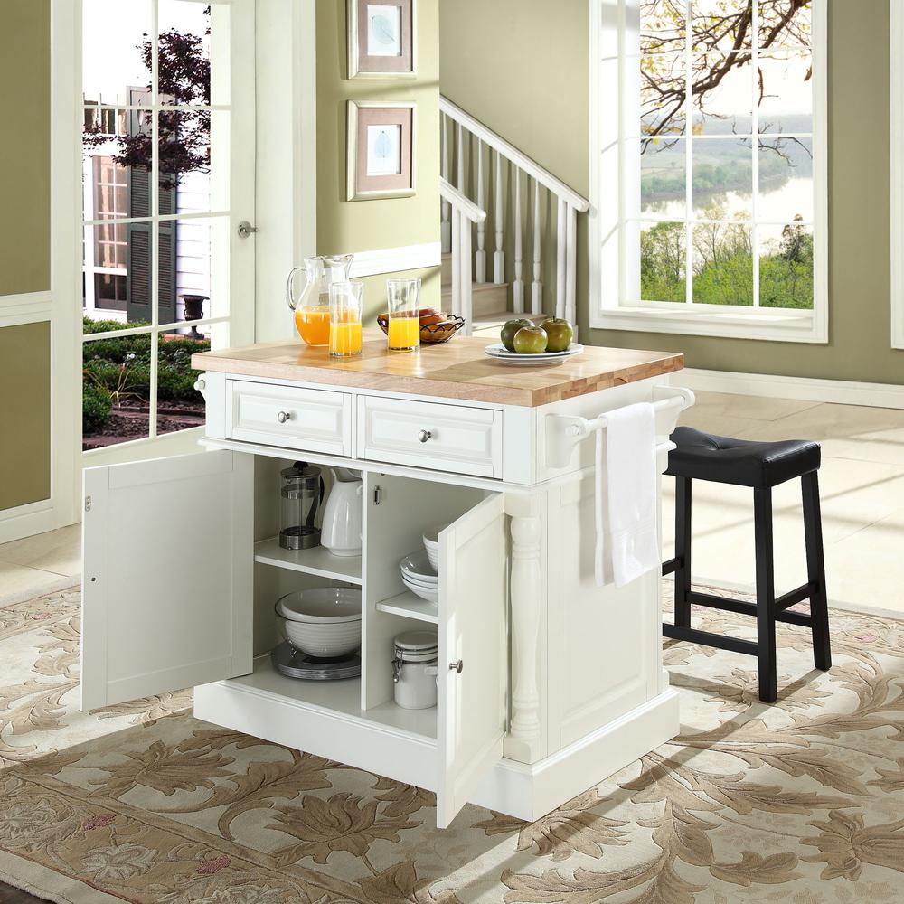 Oxford Kitchen Island W/Upholstered Saddle Stools