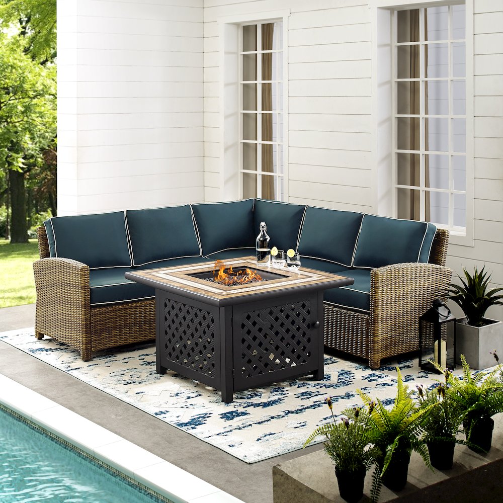 Bradenton 4Pc Wicker Outdoor Sectional Set W/ Fire Table