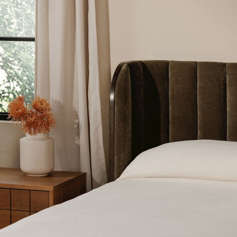 Scarlette Queen Bed Cedar Green