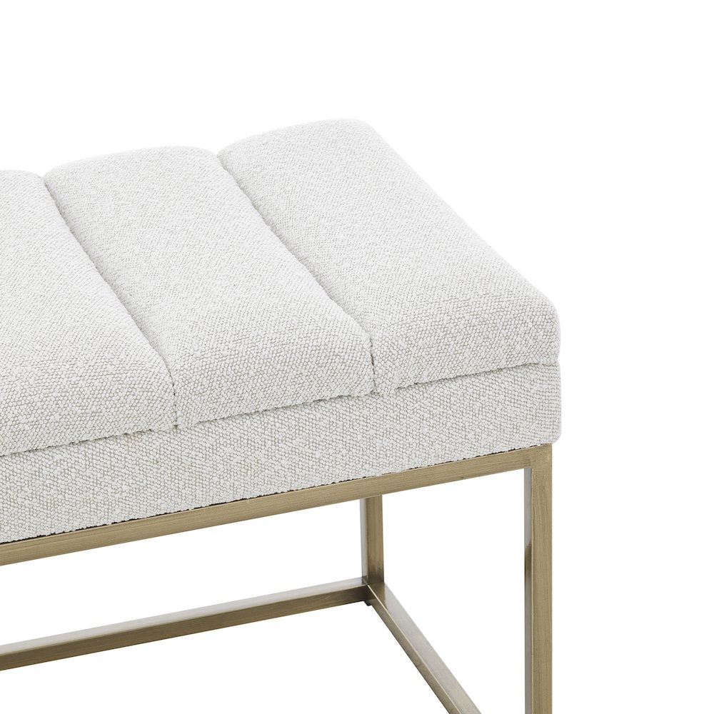 Darius Boucle Bench