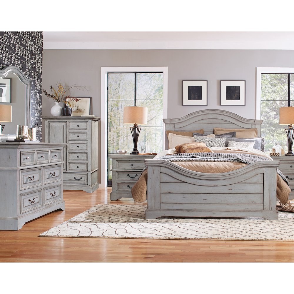 Stonebrook King Panel Bed – Light Distressed Antique Gray