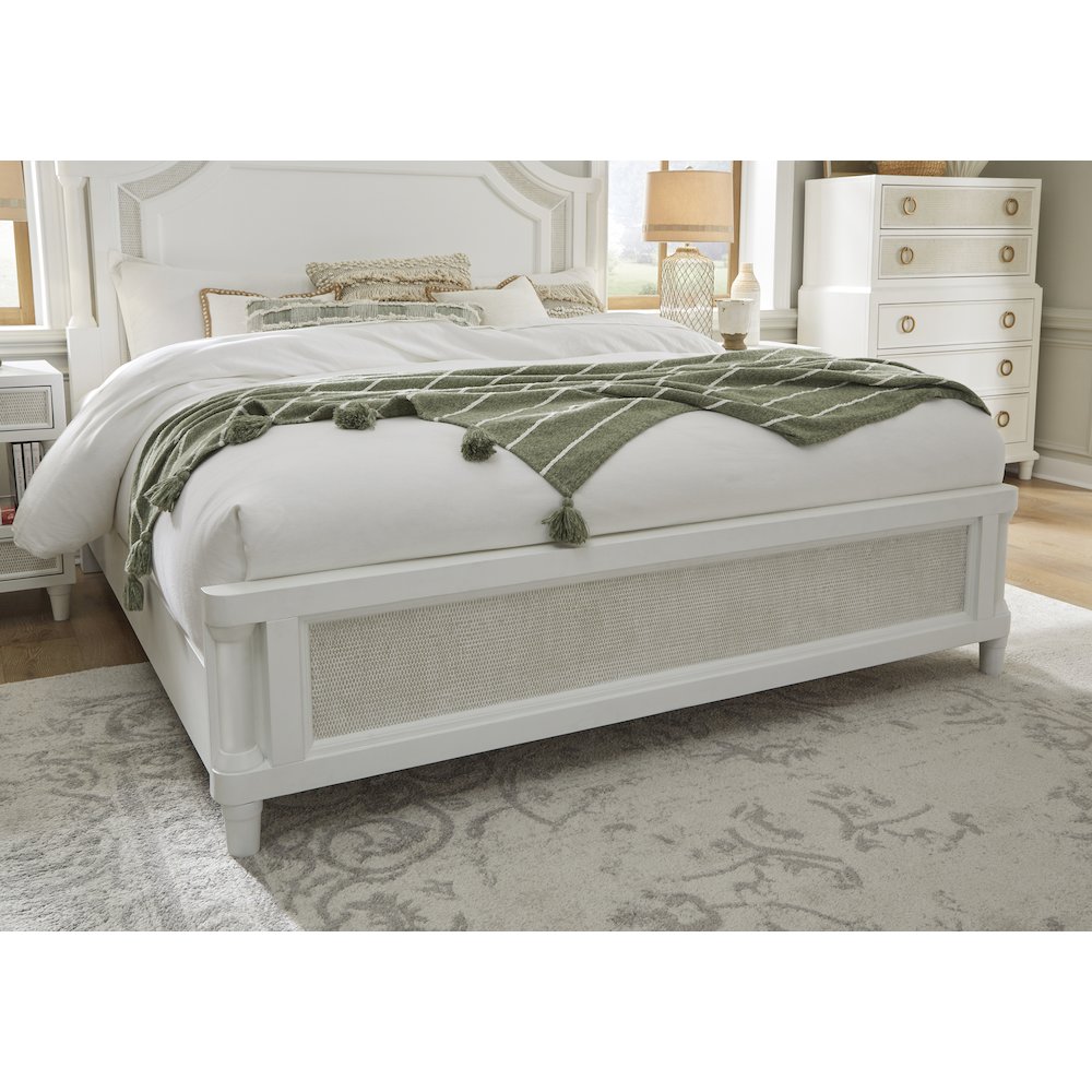 Switchgrass King Mansion Bed – White