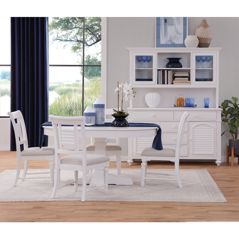 Cottage Traditions Extendable Round Dining Table – White Cottage