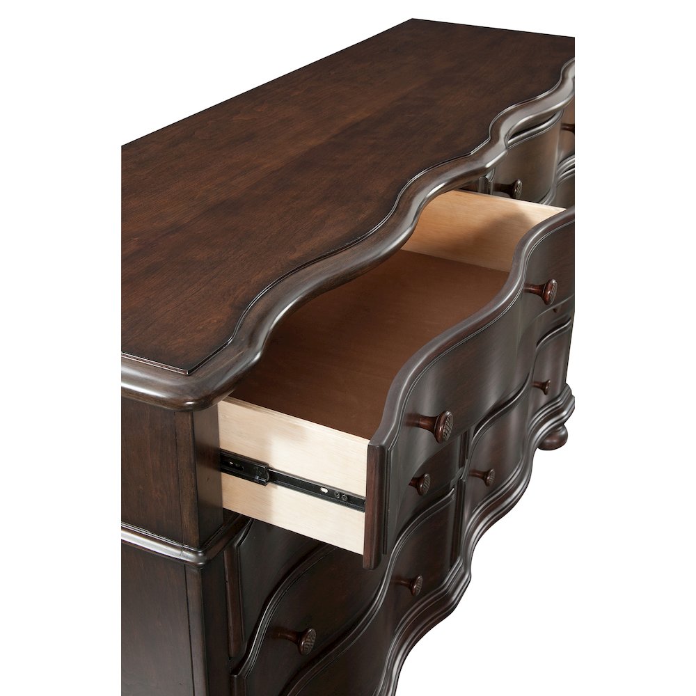 Rodanthe 8-Drawer Dresser – Cherry Brunette