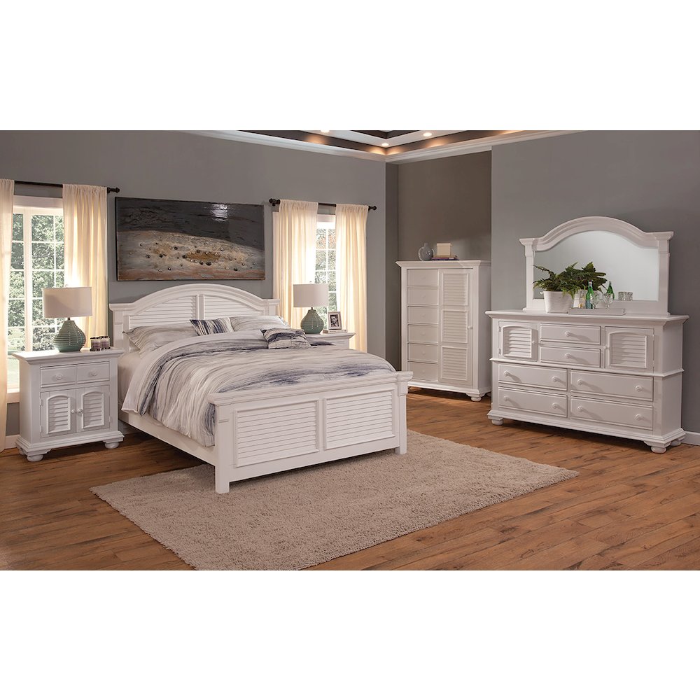 Cottage Traditions Queen Bed – White Cottage