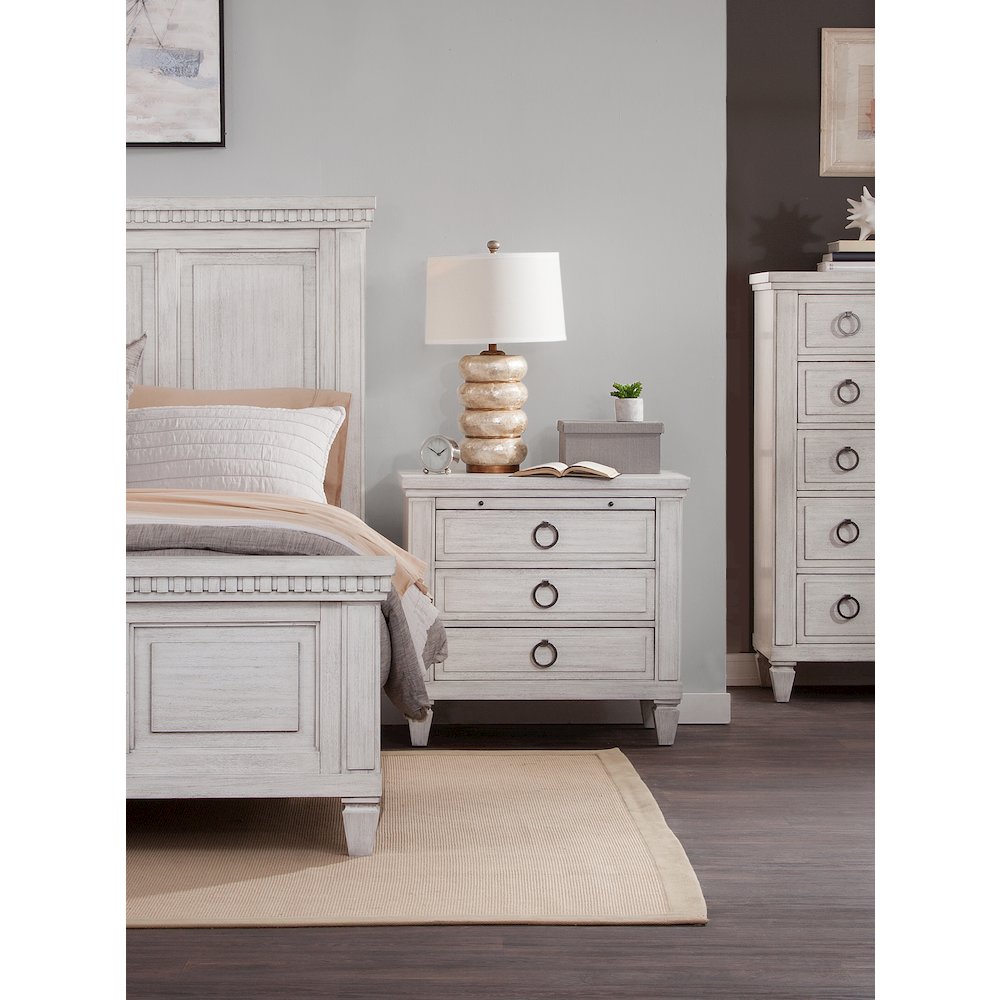 Salter Path 3-Drawer Nightstand – White with Grain