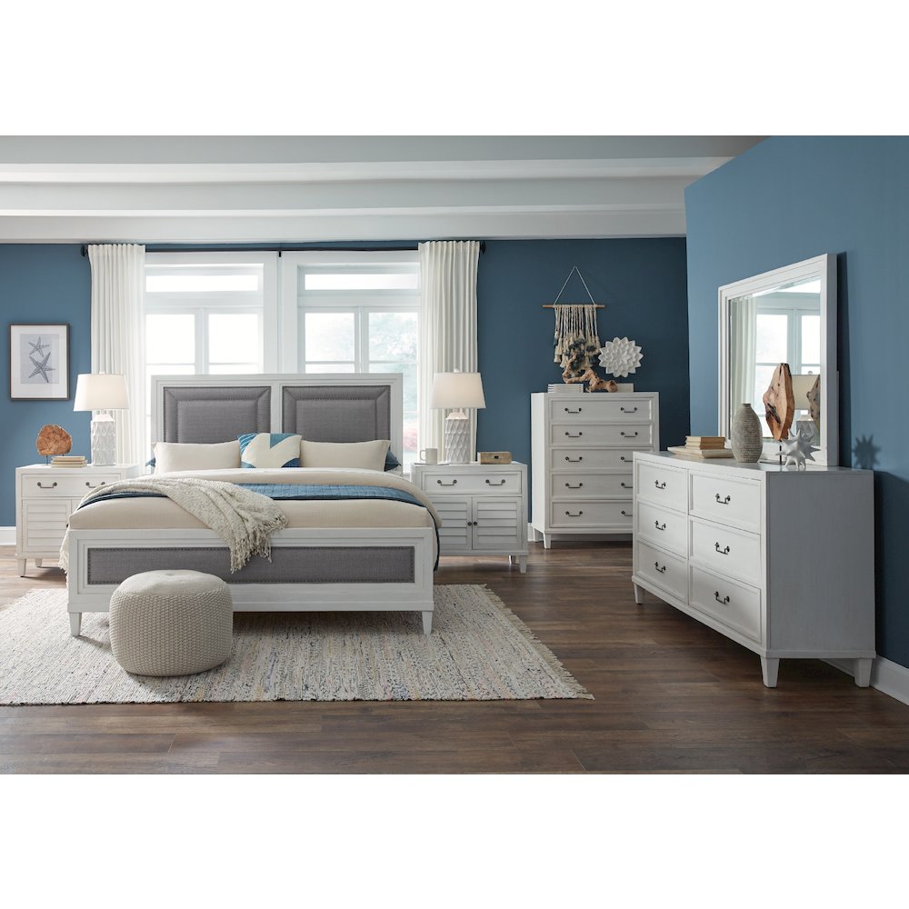 Dunescape King Upholstered Bed – White