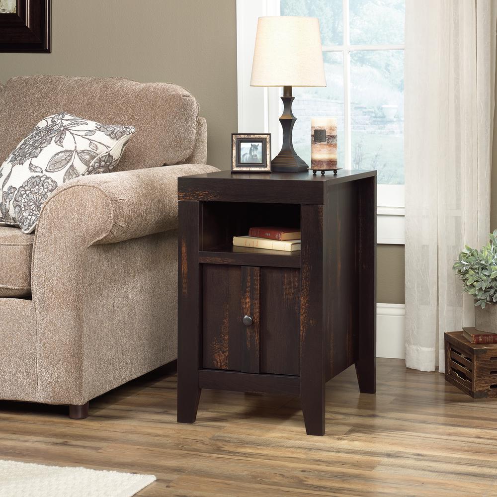 Dakota Pass End Table Chp