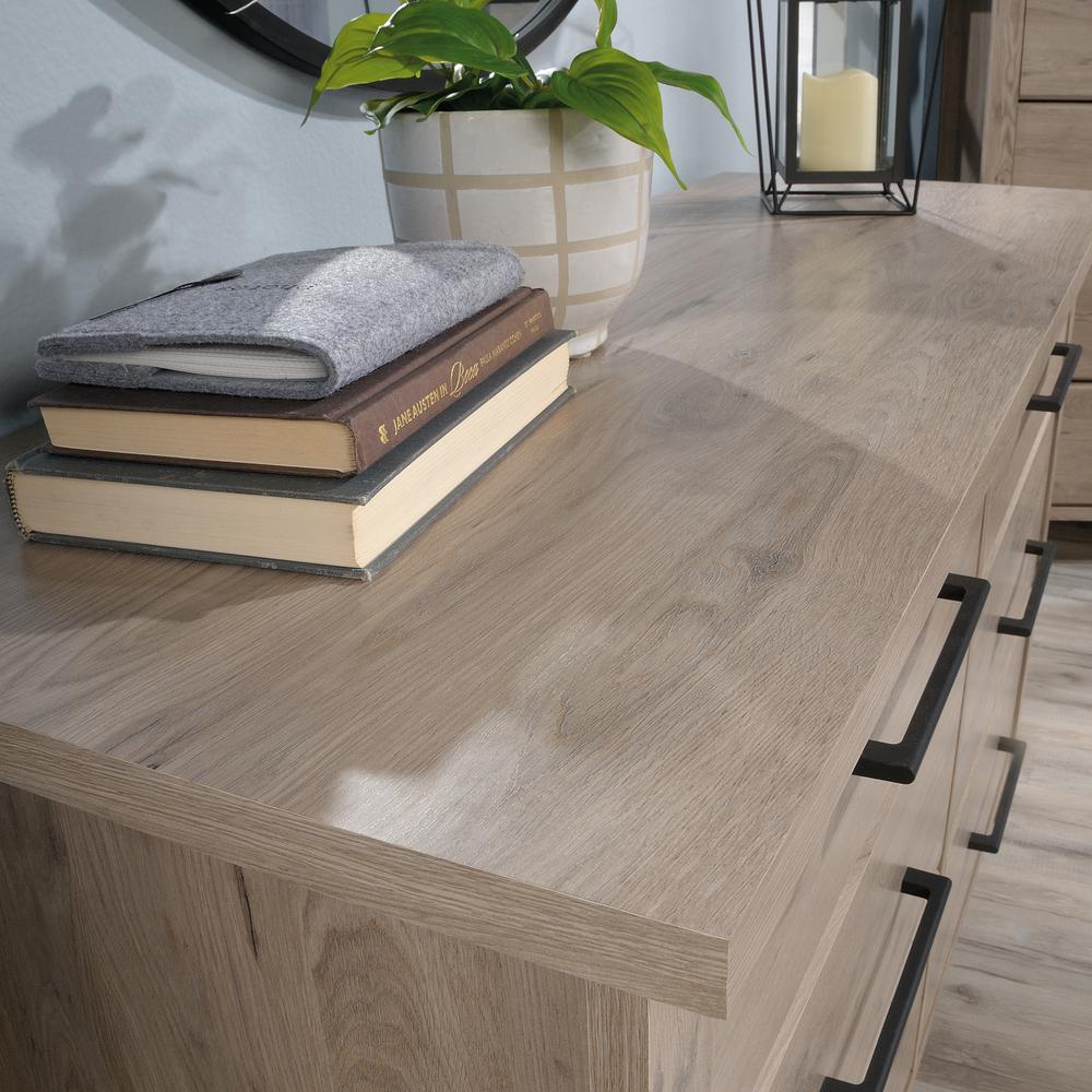 Summit Station Dresser