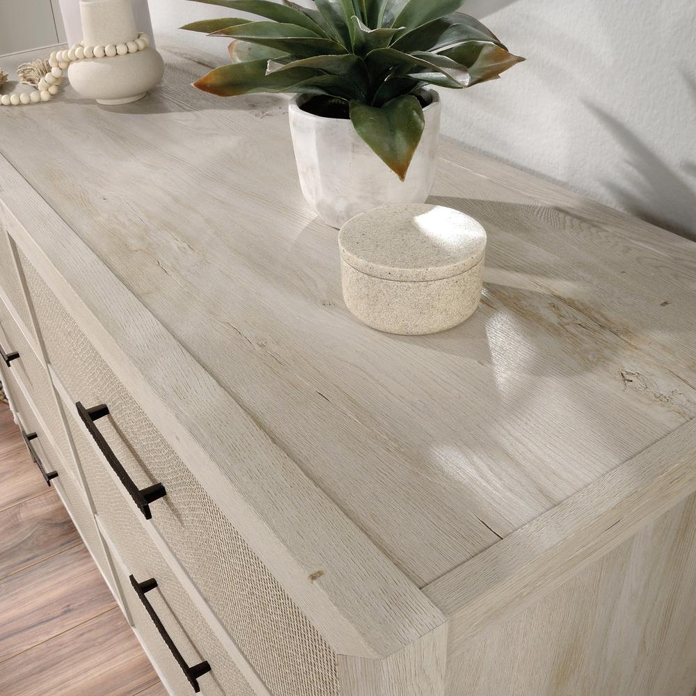 Pacific View 6 Dresser Chc