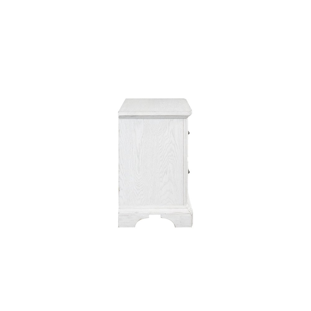 Clara Nightstand