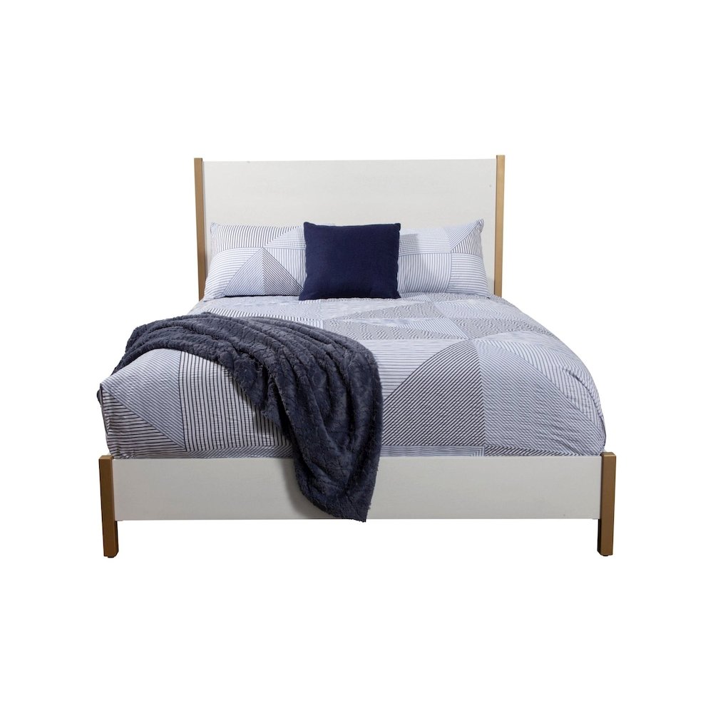 Madelyn California King Panel Bed